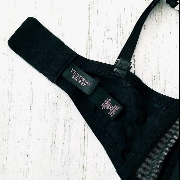 Victoria Secret Very Sexy Lined Plunge Bra - Picture 7 of 9